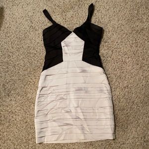 BCBGMAXAZARIA Wrap Dress Size 0